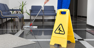 Entreprises de propreté : des métiers particulièrement exposés aux risques professionnels
