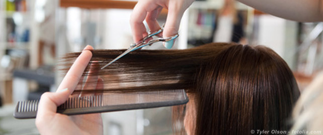 Des aides pour réduire les risques professionnels dans les salons de coiffure