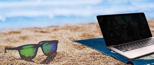 10 conseils pour vous protéger contre les cybermenaces pendant vos vacances 