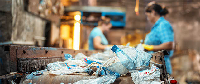 L’Anses analyse les risques inhérents au secteur de la gestion des déchets