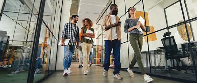 5 minutes de marche toutes les 30 minutes pour rompre la SÉDENTARITÉ