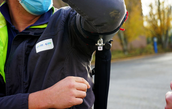 Exosquelette travail de bras en hauteur - Plum'