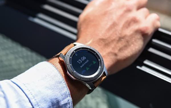 Montre connectée - SAMSUNG GALAXY PTI DATI