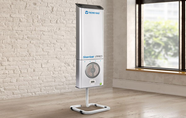 Appareil de traitement de l'air par rayons UVC