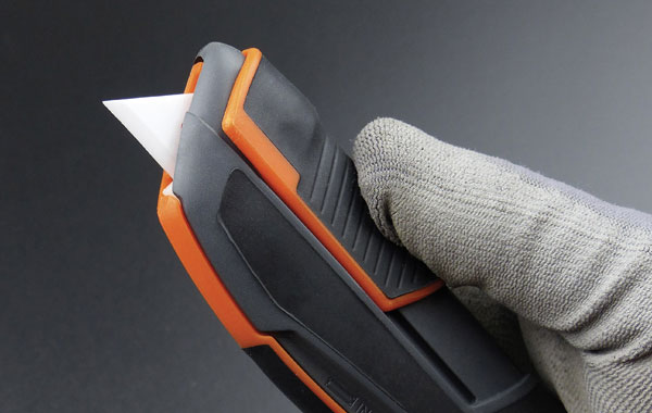 Couteau de sécurité avec chargeur de lame individuelle ALBRET