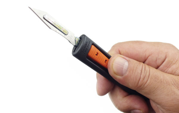 Scalpel de sécurité à lame rétractable GASSI (Type 4)