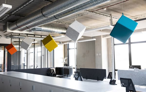 Solutions de confort acoustique pour les espaces professionnels