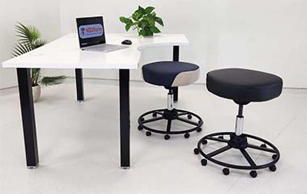 Tabouret ergonomique à assise dynamique – Funny-Ball