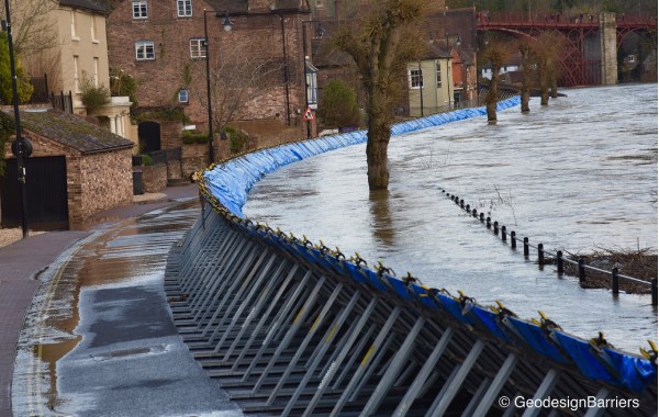 Barrières anti-inondation modulaires et autoportantes - Aqua-Barrière