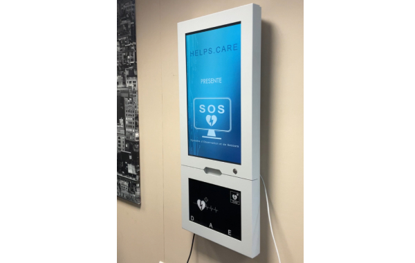 Centrale visio d’aide aux urgences cardiaques avec QR Codes & écrans - SOS Helps Care