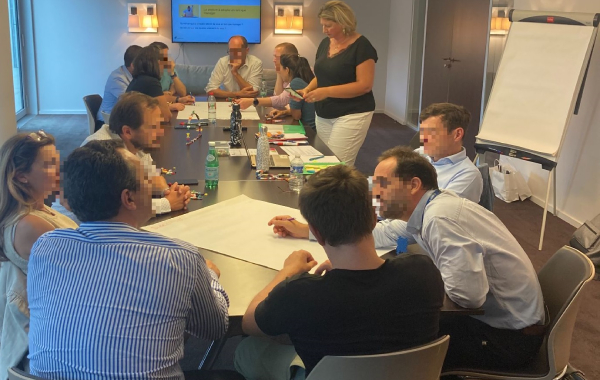 Le lab des managers : une communauté managériale apprenante et solidaire intra-entreprise
