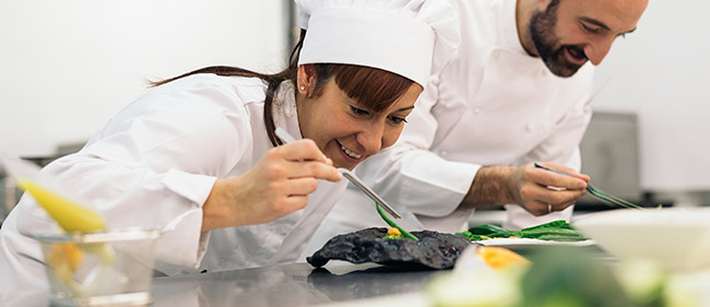 L’activité des chef.fes de cuisine. Entre recherche de performance, de qualité et prévention des risques